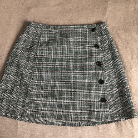 aritzia sunday best gingham skirt - Picture 2 of 3
